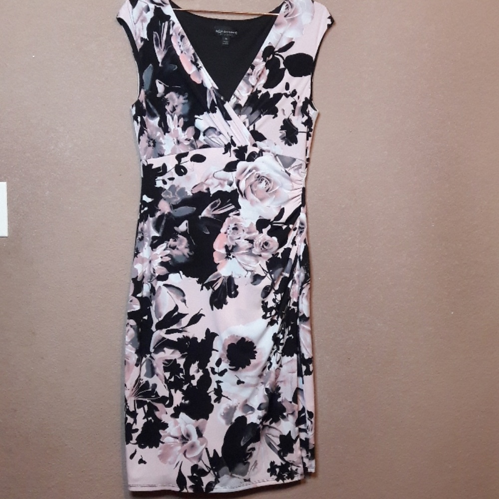 Pink / Black floral sleeveless dress